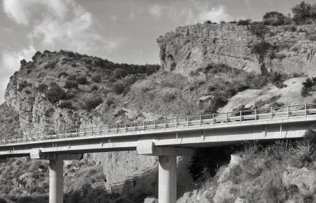 Landschaftsaufnahme Brücke für Bildmontage Kalender