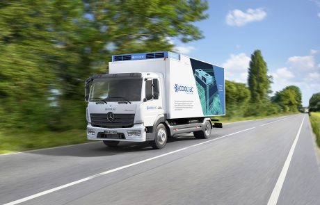 Logistik LKW auf Straße CGI 3d visualisierung