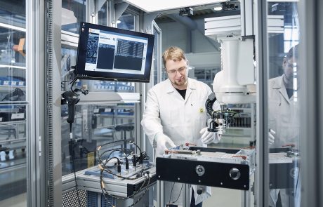 Portrait eines Mitarbeiters im Unternehmen, Corporatefotografie