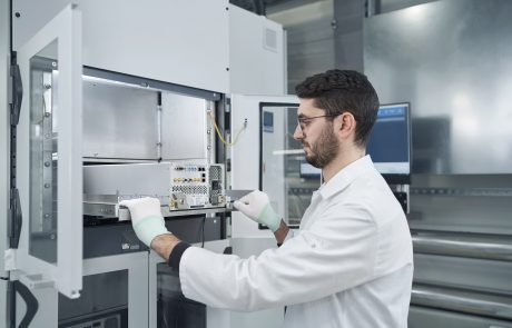 Mitarbeiter im Produktionsprozess Unternehmensfotografie