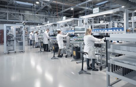 Unternehmensfotografie und Peoplefotografie Darstellung der Mitarbeiter in der Produktion