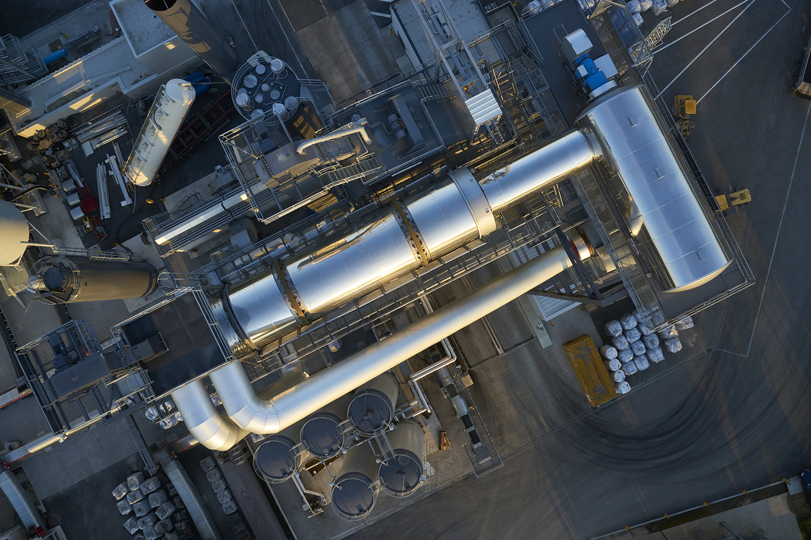 Luftbildaufnahme Industrieanlage von oben, unser Portfolio, Industriefilm