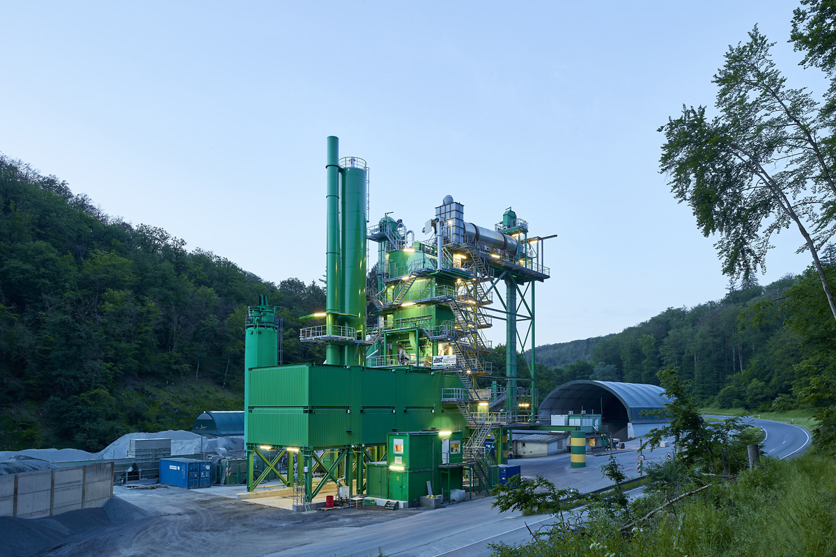 Logistik und Mobilität in Hessen, Niedersachsen, Asphaltmischanlage, Industrie